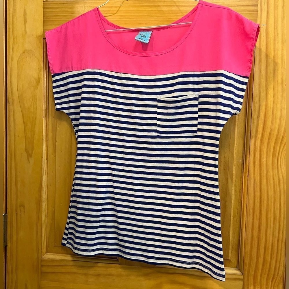 H.I.P. Size small navy, white, and hot pink blouse